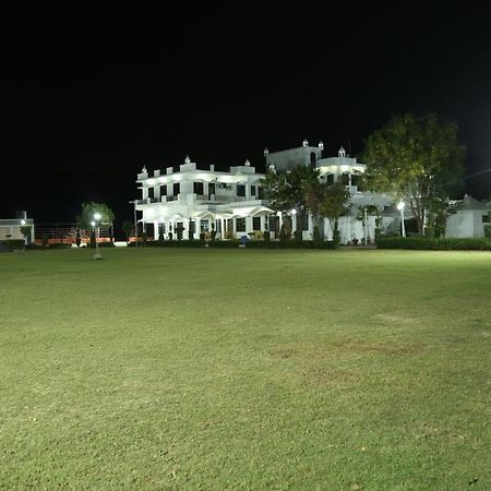 Gulmohar Sariska Resort Bairāt Kültér fotó