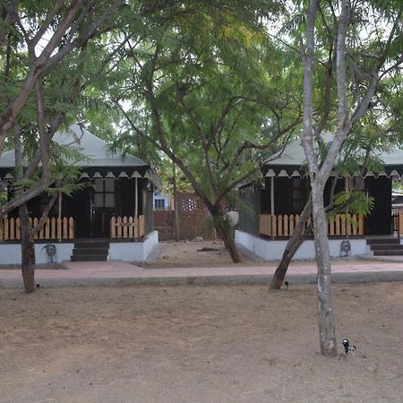 Gulmohar Sariska Resort Bairāt Kültér fotó