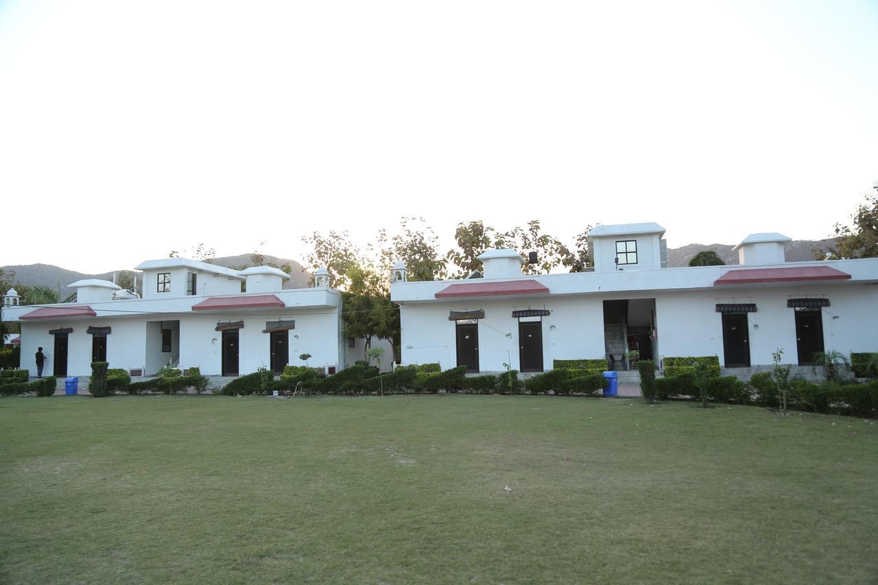 Gulmohar Sariska Resort Bairāt Kültér fotó