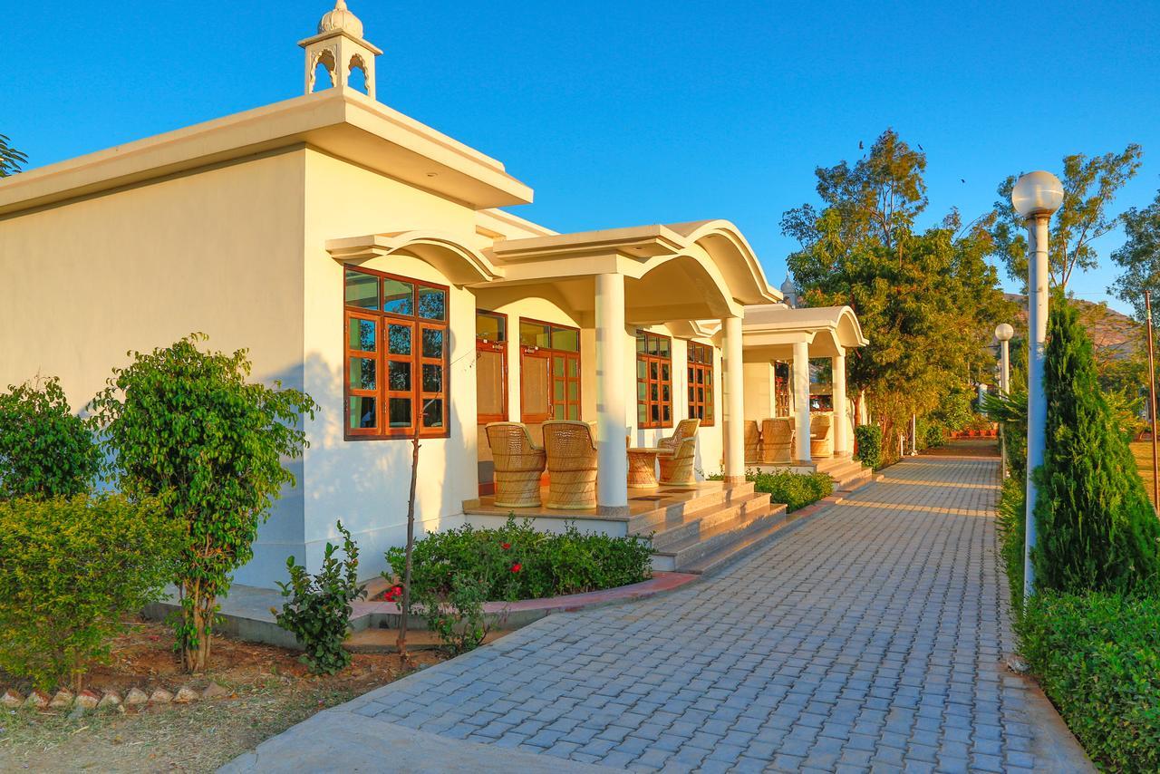 Gulmohar Sariska Resort Bairāt Kültér fotó