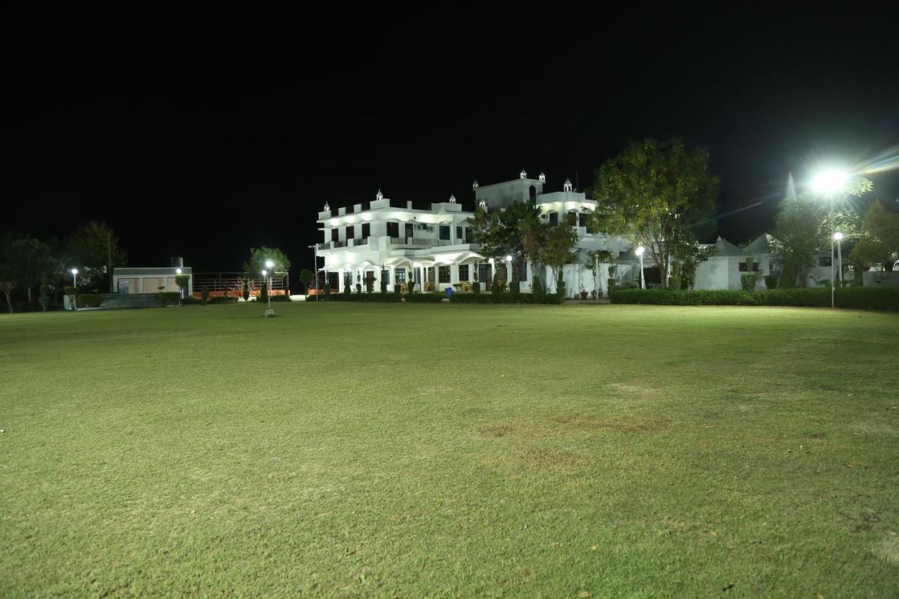 Gulmohar Sariska Resort Bairāt Kültér fotó